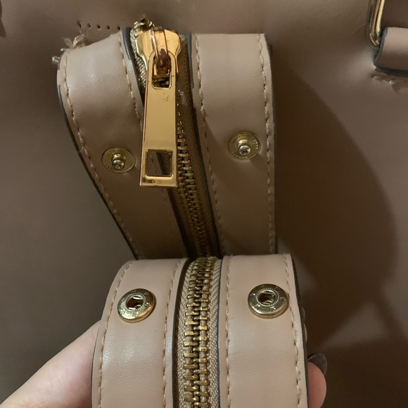 ✨New✨ A New Day Target Zip Top Dome Commuter Bag - Picture 14 of 16